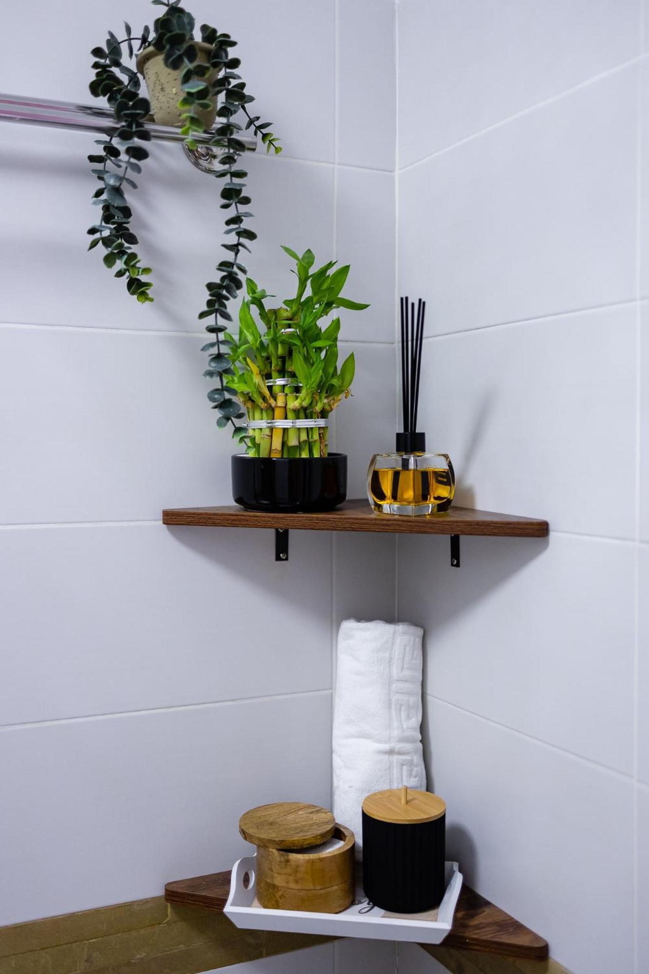 In Longfield Town Bed & Breakfast Campulung Moldovenesc Bagian luar foto